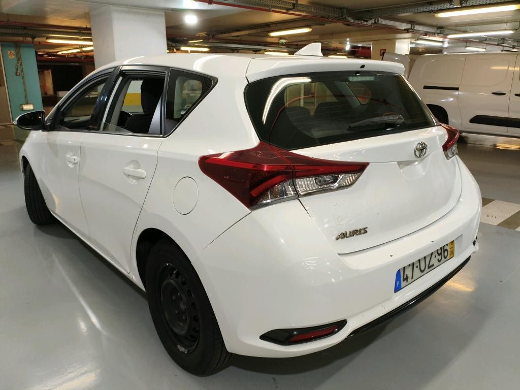 toyota-auris-2018-diesel-1364cc