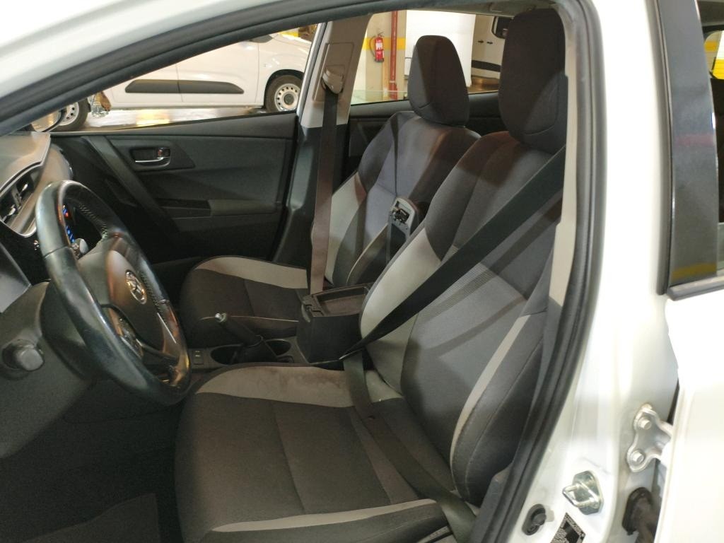toyota-auris-2018-diesel-1364cc