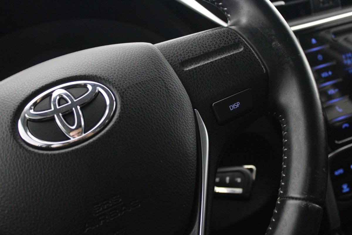 toyota-auris-2018-diesel-1364cc