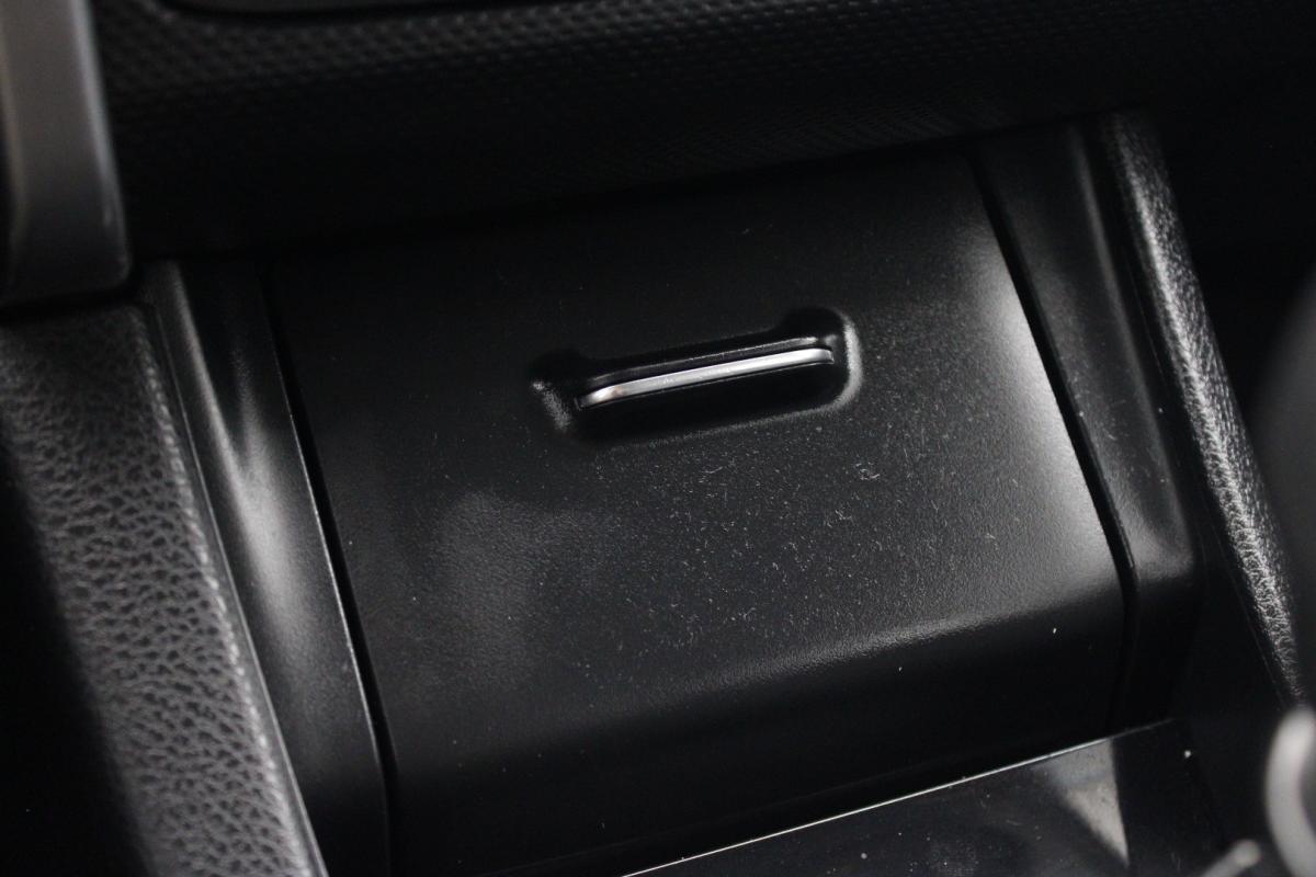 toyota-auris-2018-diesel-1364cc