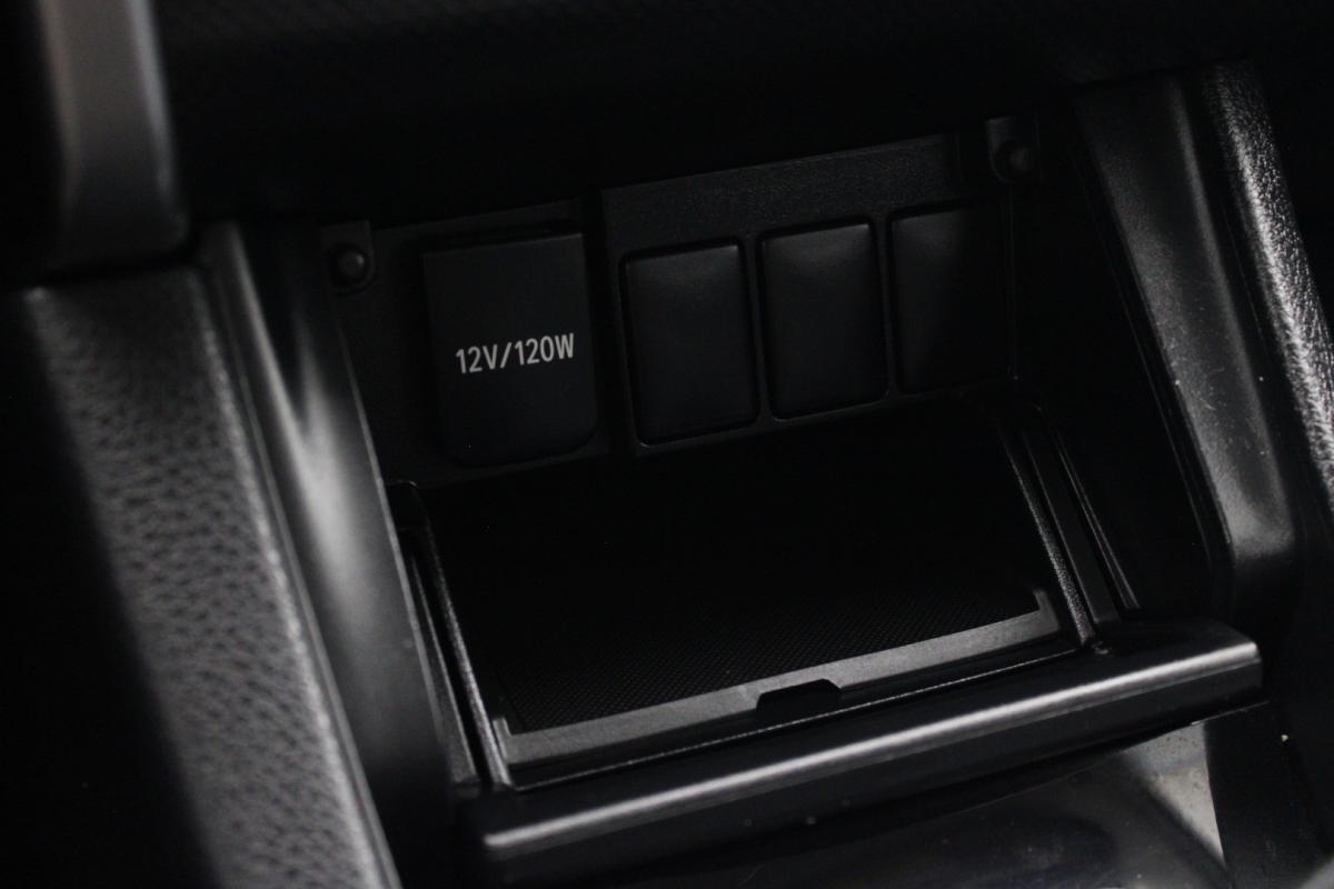 toyota-auris-2018-diesel-1364cc