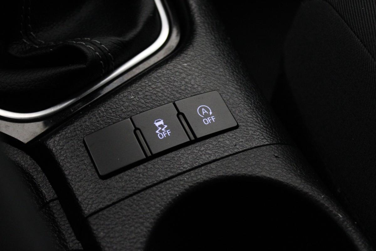toyota-auris-2018-diesel-1364cc