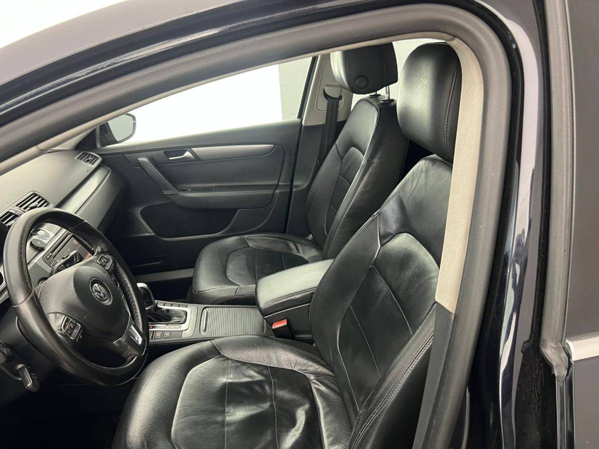volkswagen-passat-variant-2011-diesel-1968cc