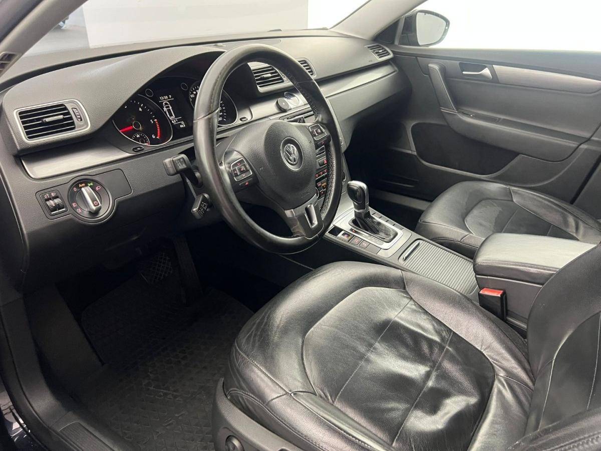 volkswagen-passat-variant-2011-diesel-1968cc