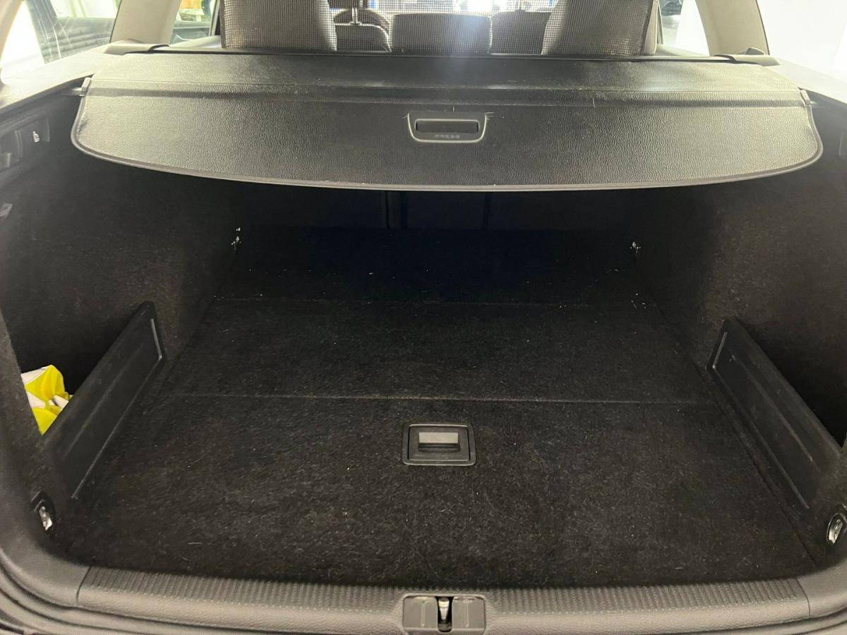volkswagen-passat-variant-2011-diesel-1968cc