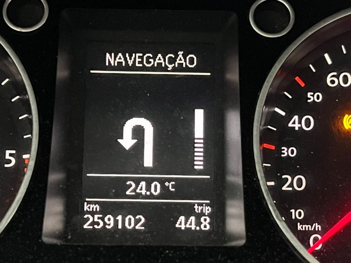 volkswagen-passat-variant-2011-diesel-1968cc