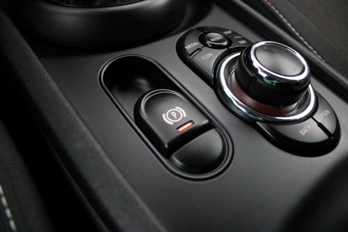 mini-clubman-2021-diesel-1496cc