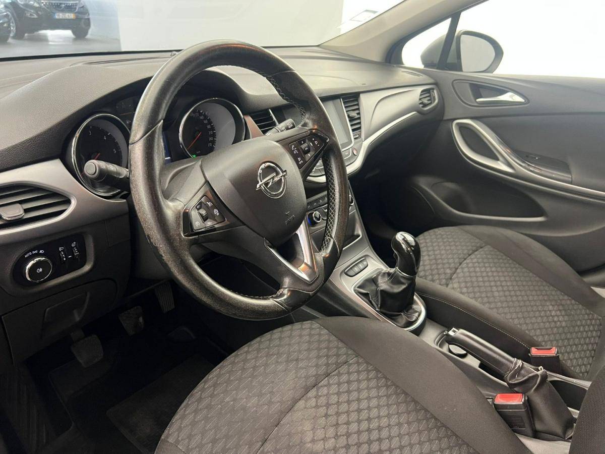 opel-astra-sport-tourer-2017-diesel-1598cc