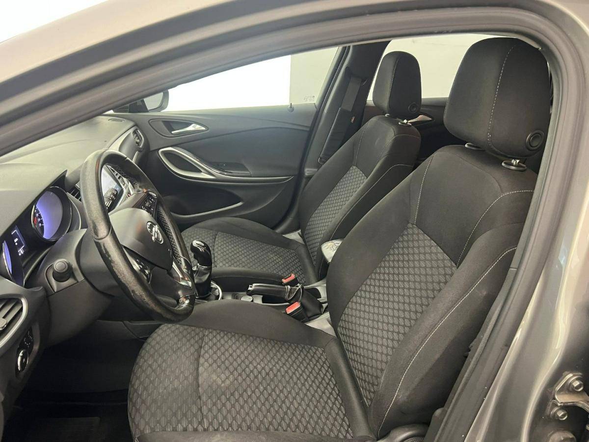 opel-astra-sport-tourer-2017-diesel-1598cc