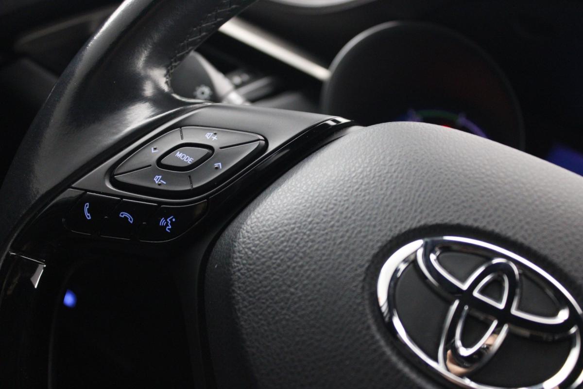 toyota-c-hr-2018-hibrido-a-gasolina-1798cc
