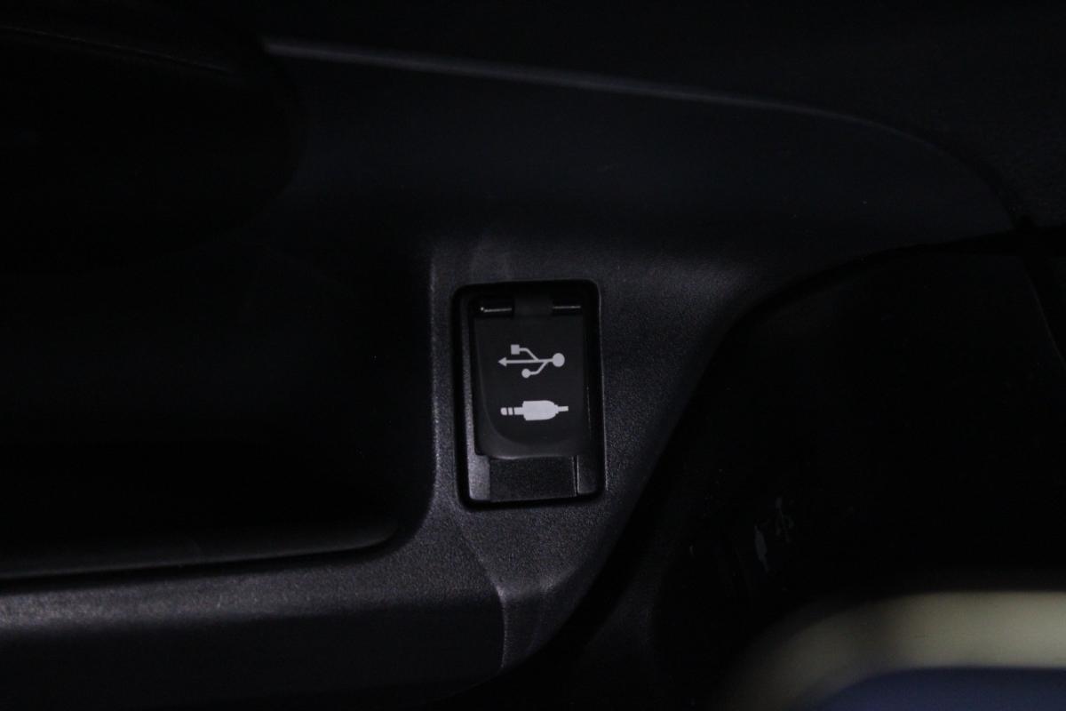 toyota-c-hr-2018-hibrido-a-gasolina-1798cc