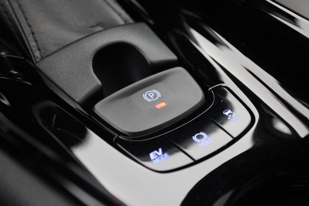 toyota-c-hr-2018-hibrido-a-gasolina-1798cc