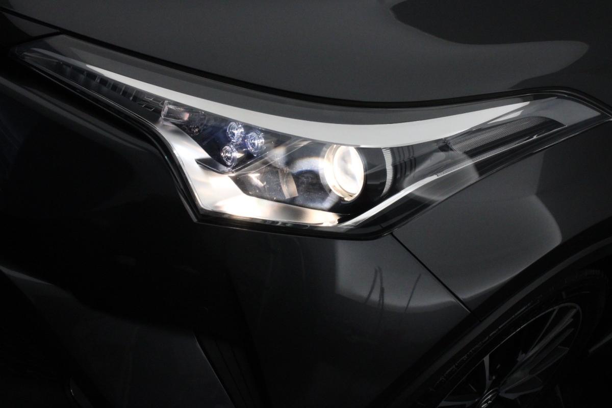 toyota-c-hr-2018-hibrido-a-gasolina-1798cc