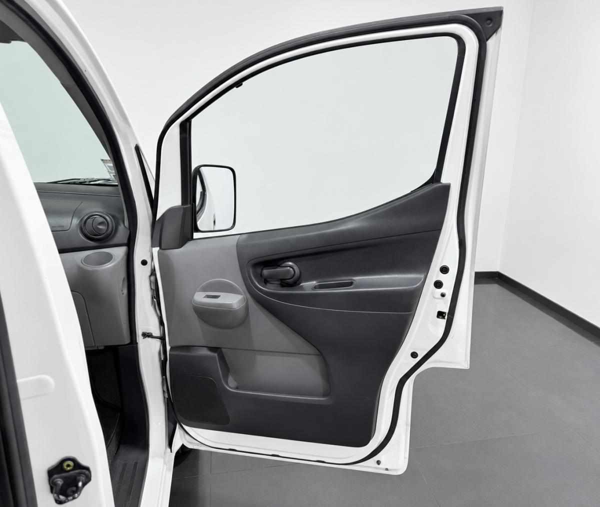 nissan-nv200-e-nv200-40-kwh-2020-eletrico