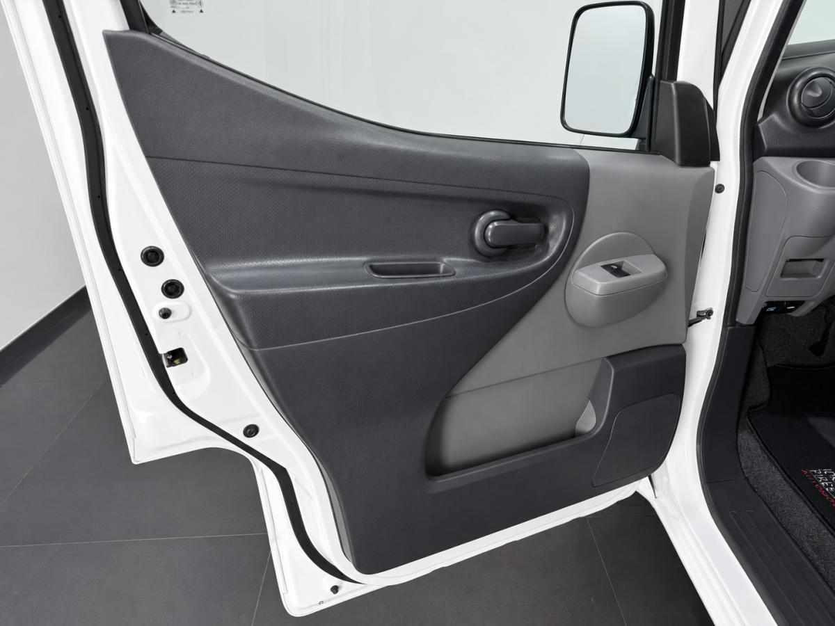 nissan-nv200-e-nv200-40-kwh-2020-eletrico