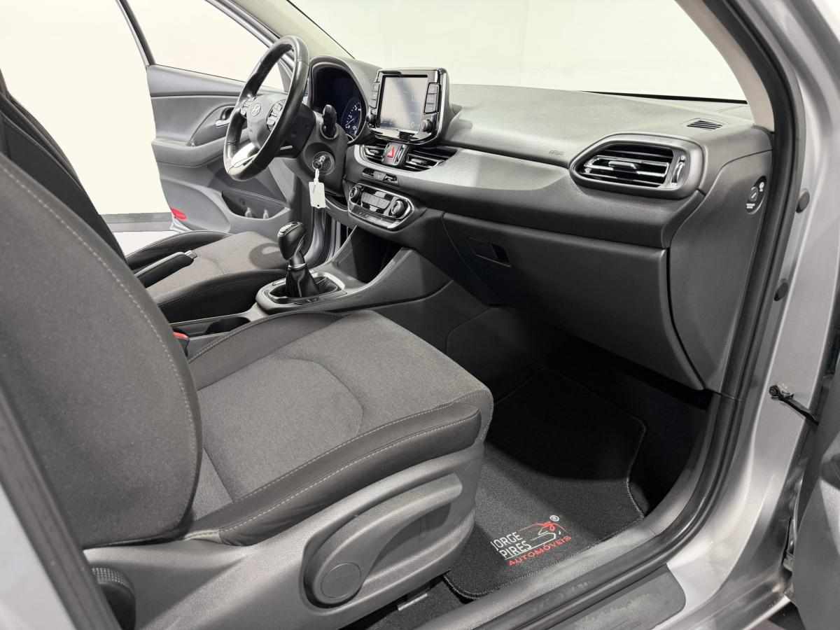 hyundai-i30-1-6-crdi-2021-diesel-1598cc