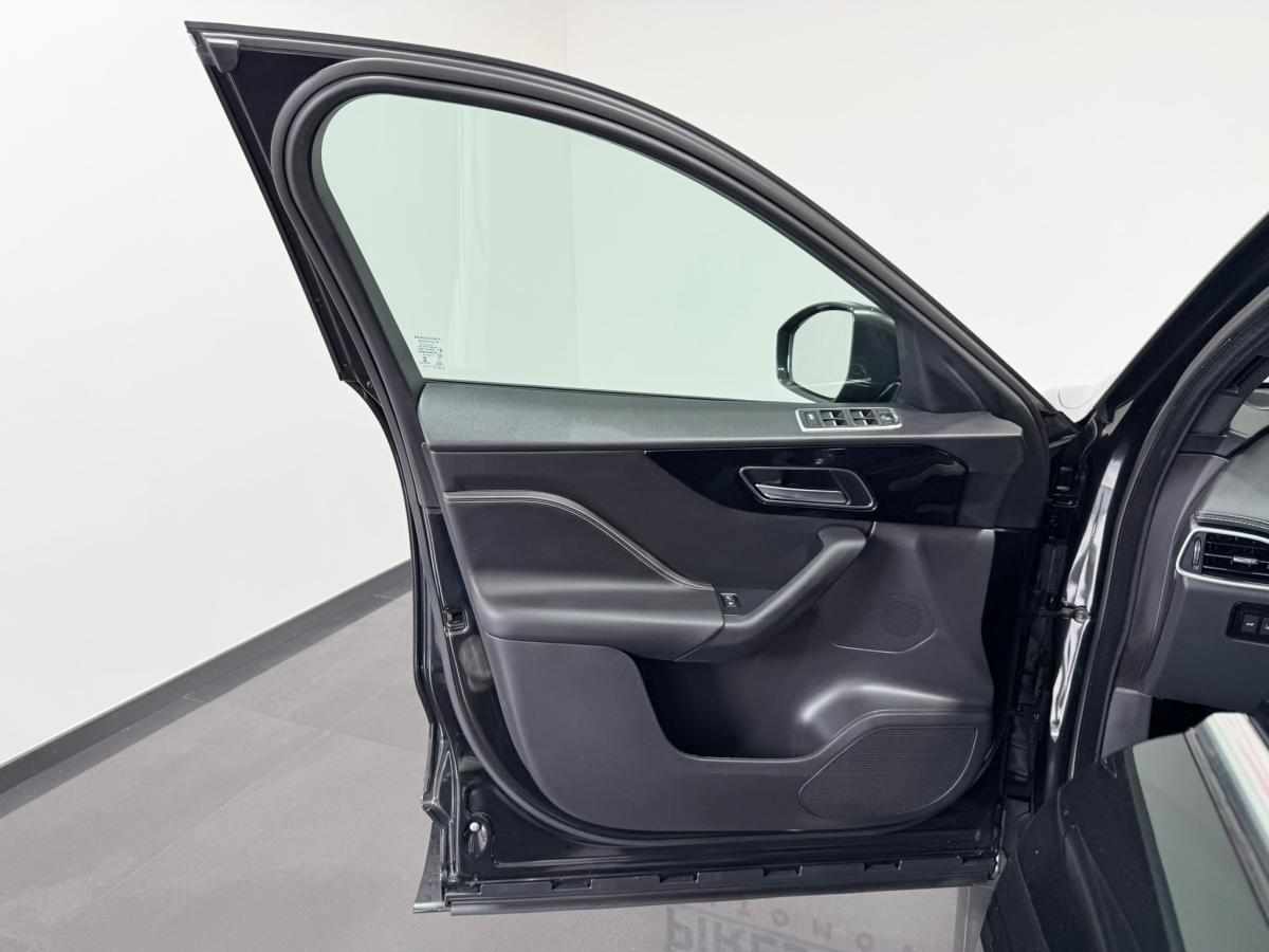 jaguar-f-pace-20d-2018-diesel-1999cc