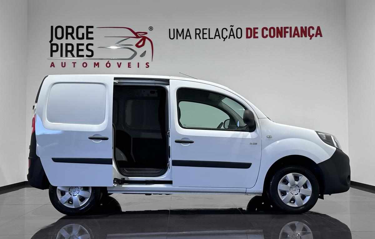 renault-kangoo-22-kwh-2021-eletrico
