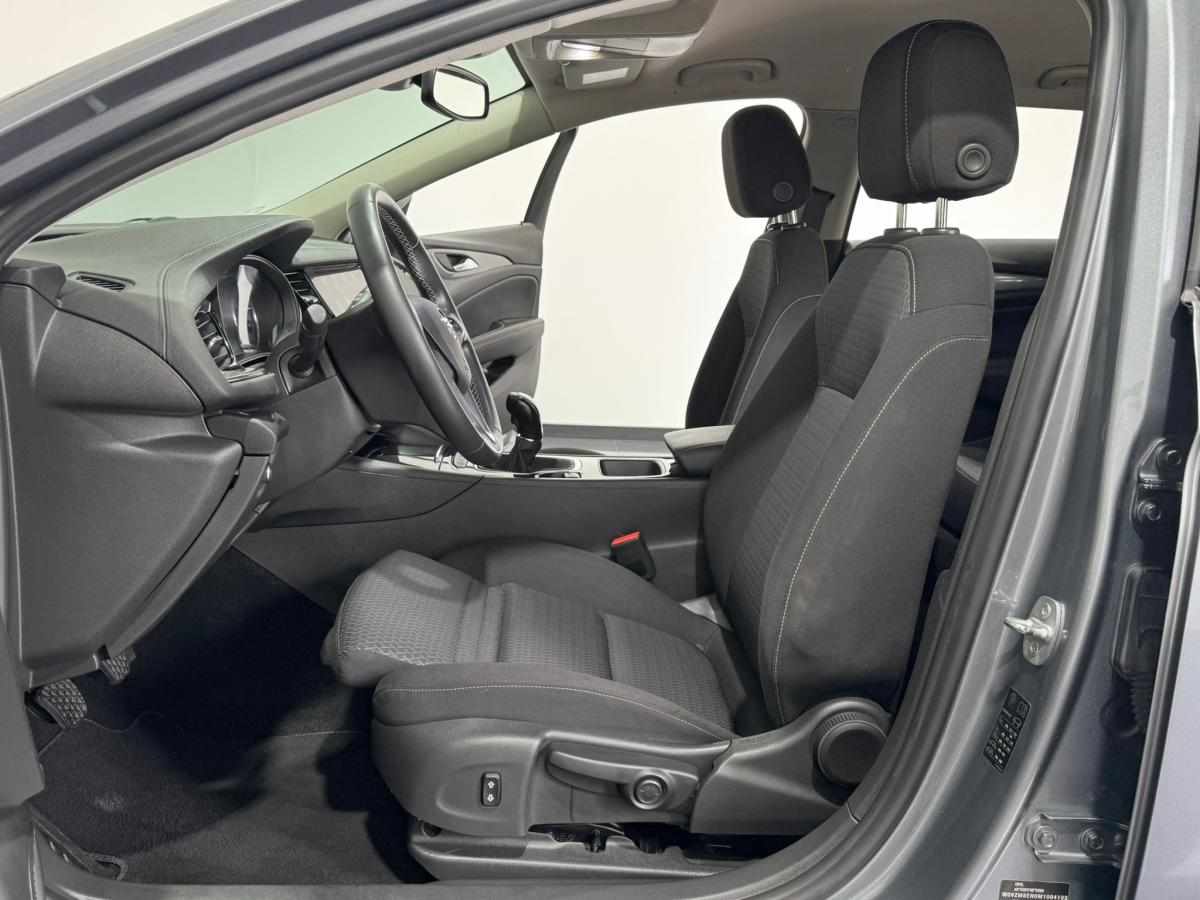 opel-insignia-1-5-122cv-2021-diesel-1496cc