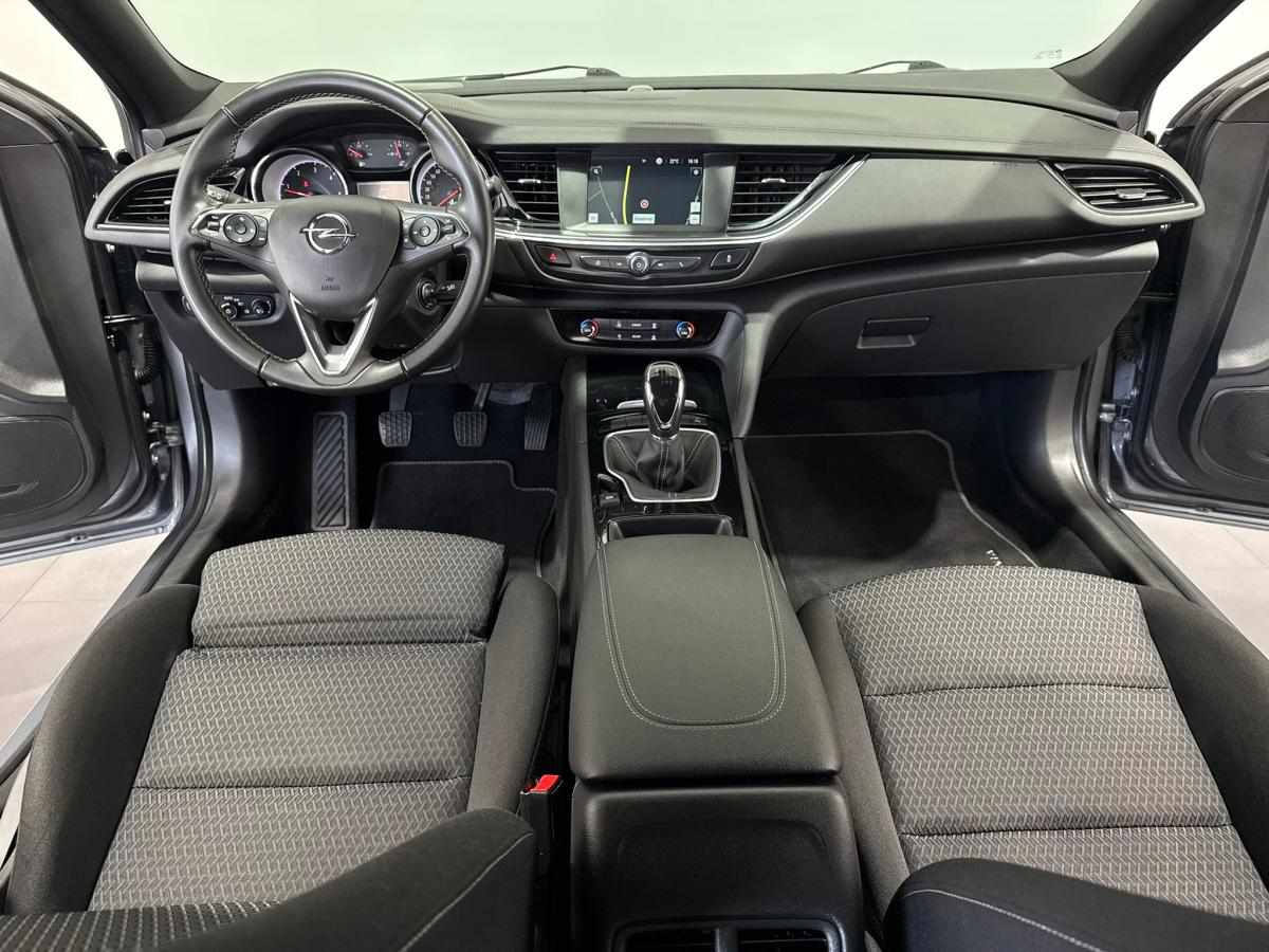 opel-insignia-1-5-122cv-2021-diesel-1496cc