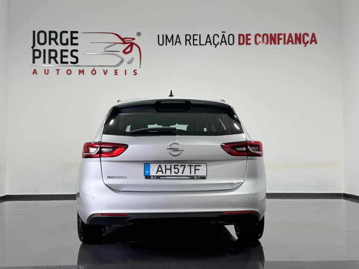 opel-insignia-1-5-122cv-2021-diesel-1496cc