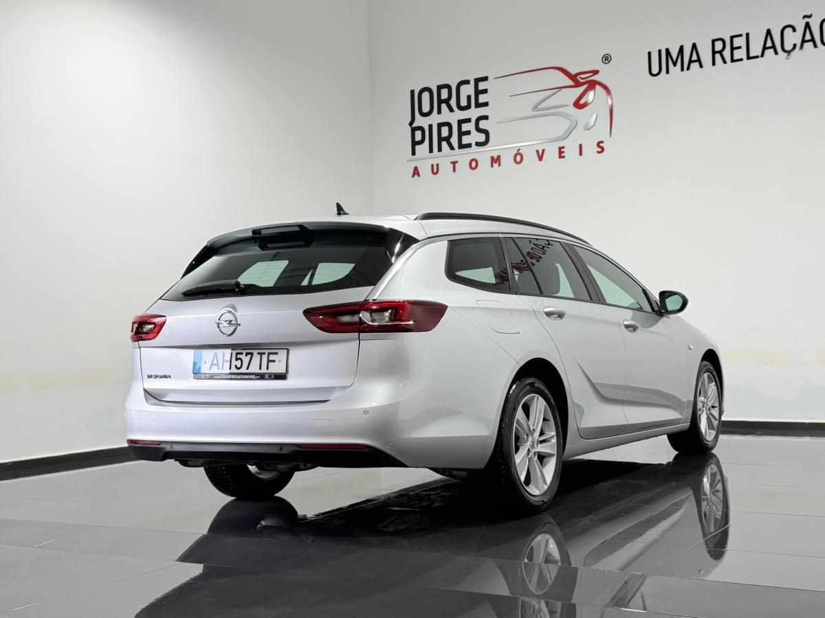 opel-insignia-1-5-122cv-2021-diesel-1496cc
