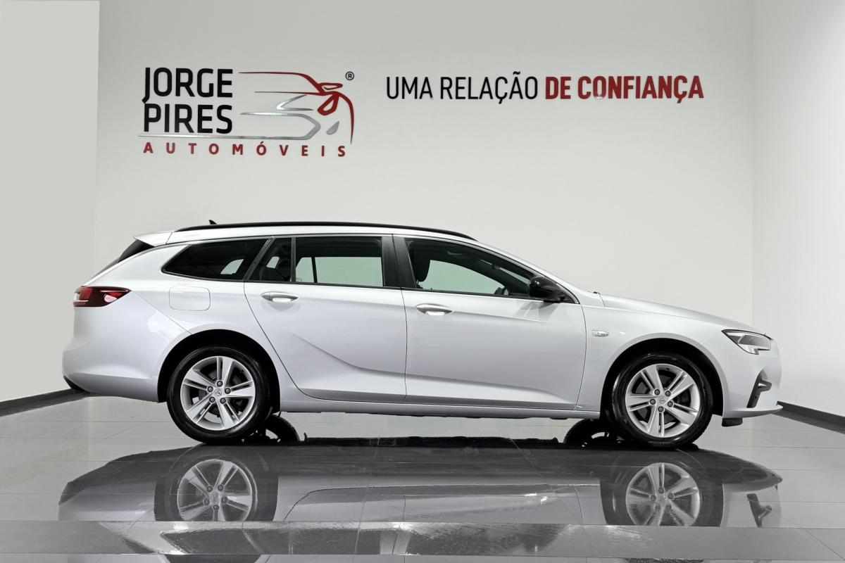 opel-insignia-1-5-122cv-2021-diesel-1496cc