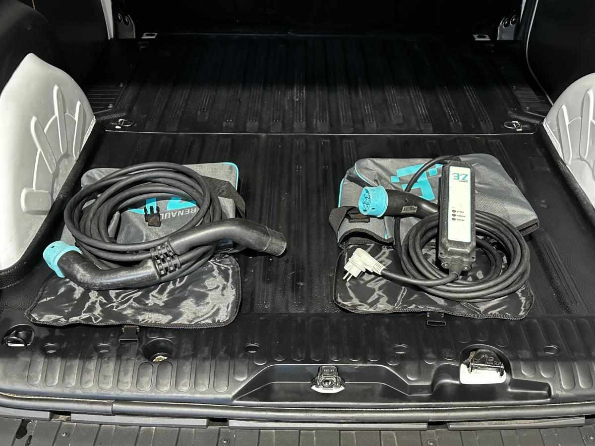 renault-kangoo-22-kwh-2020-eletrico