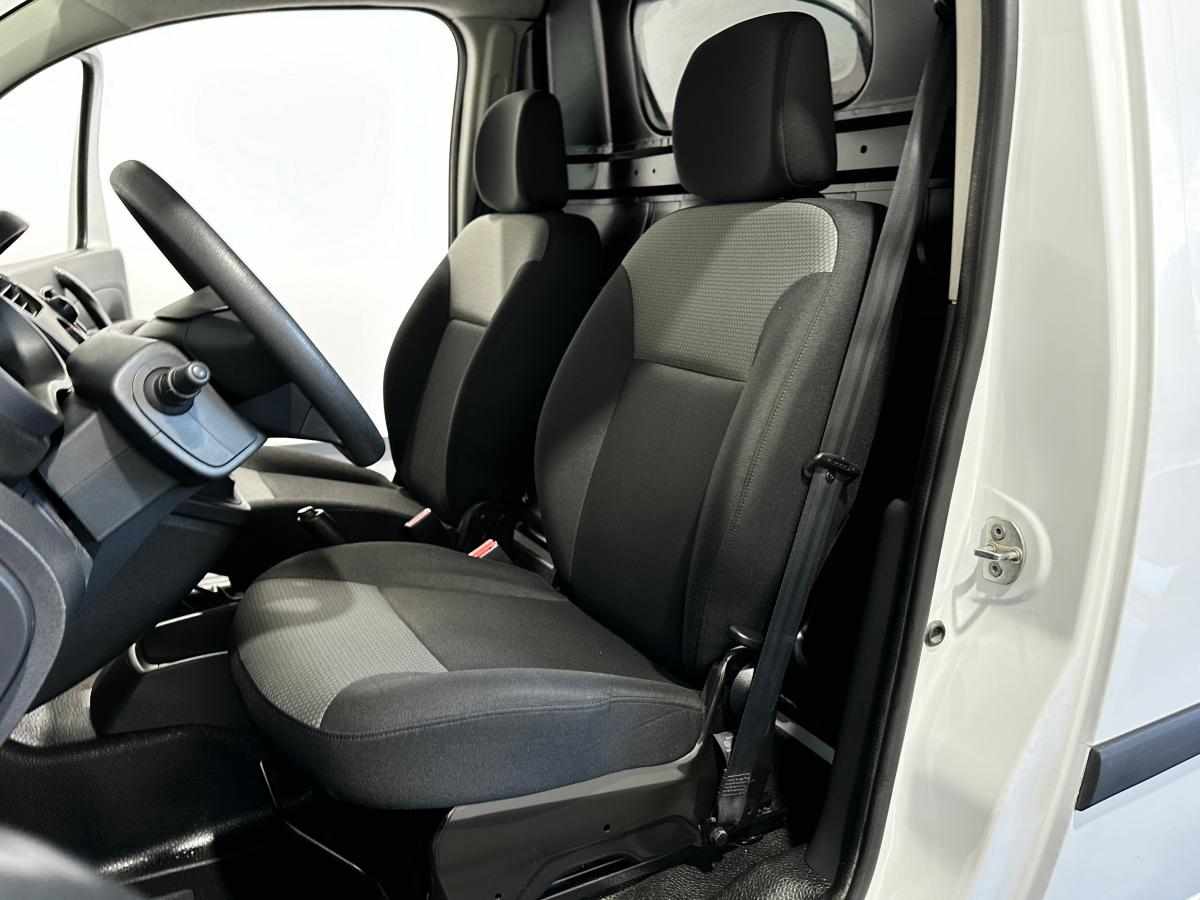 renault-kangoo-22-kwh-2020-eletrico