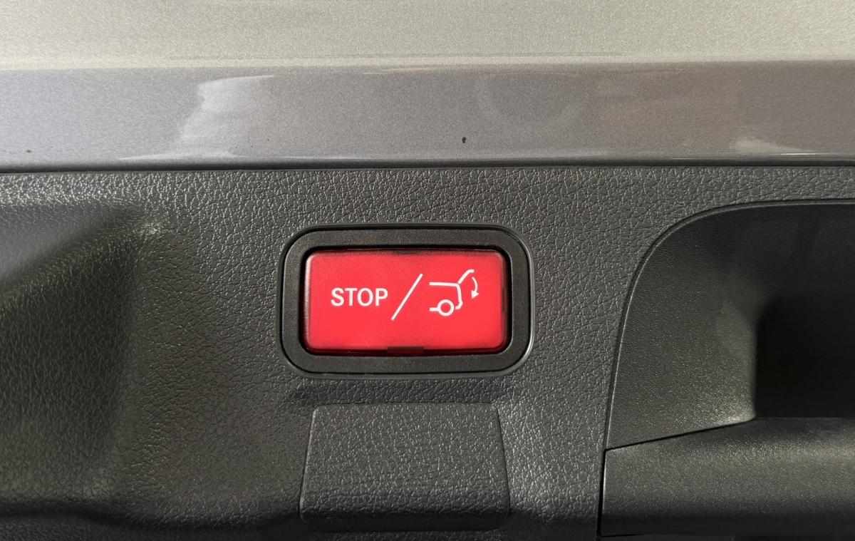 mercedes-benz-cla-250-e-2022-gasolina-1332cc