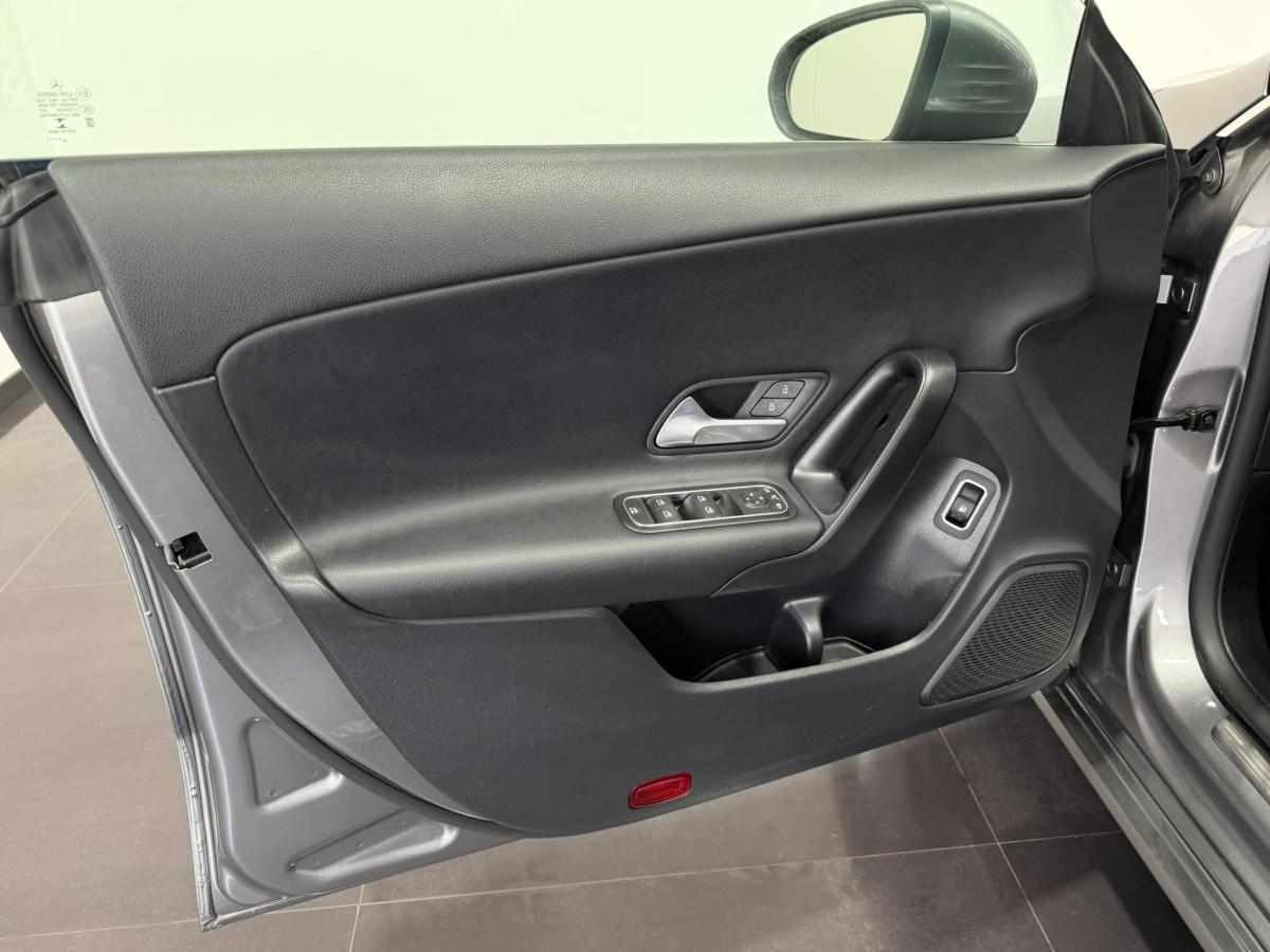 mercedes-benz-cla-250-e-2022-gasolina-1332cc