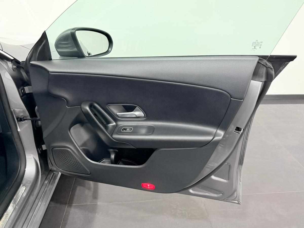 mercedes-benz-cla-250-e-2022-gasolina-1332cc