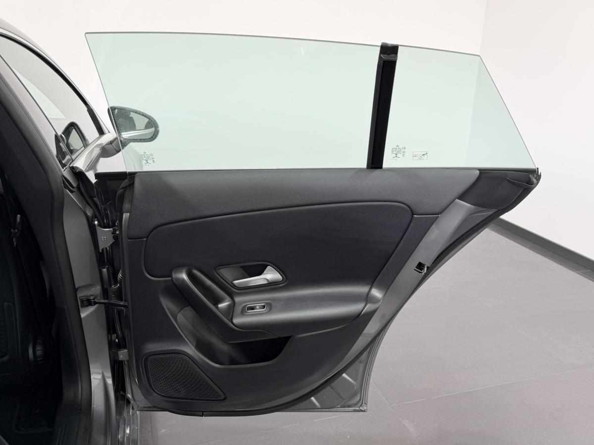 mercedes-benz-cla-250-e-2022-gasolina-1332cc