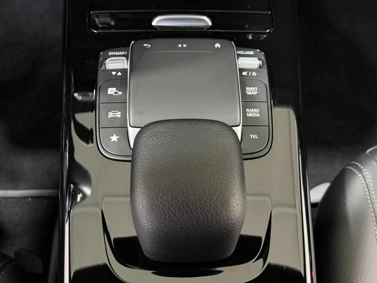 mercedes-benz-cla-250-e-2022-gasolina-1332cc