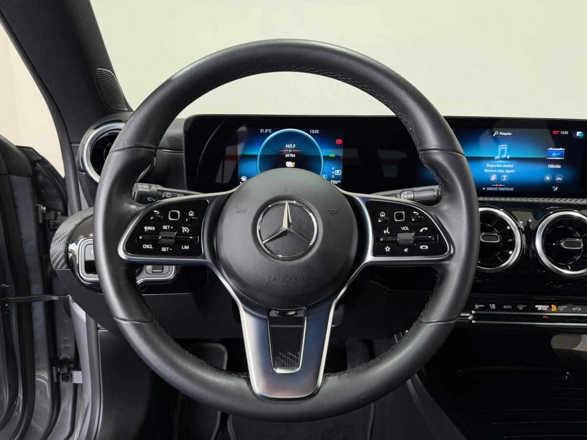 mercedes-benz-cla-250-e-2022-gasolina-1332cc