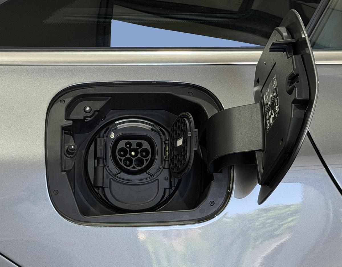 mercedes-benz-cla-250-e-2022-gasolina-1332cc