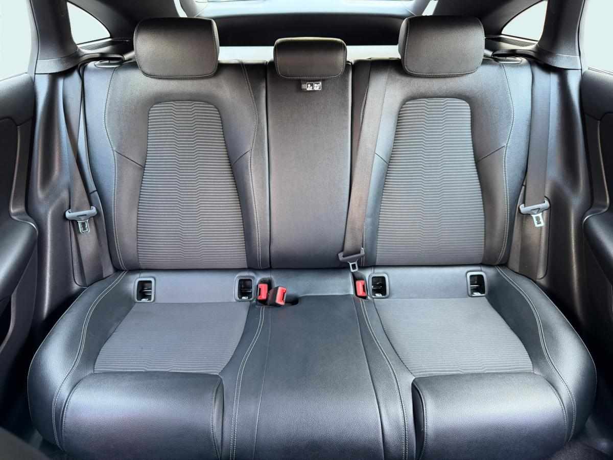 mercedes-benz-cla-250-e-2022-gasolina-1332cc