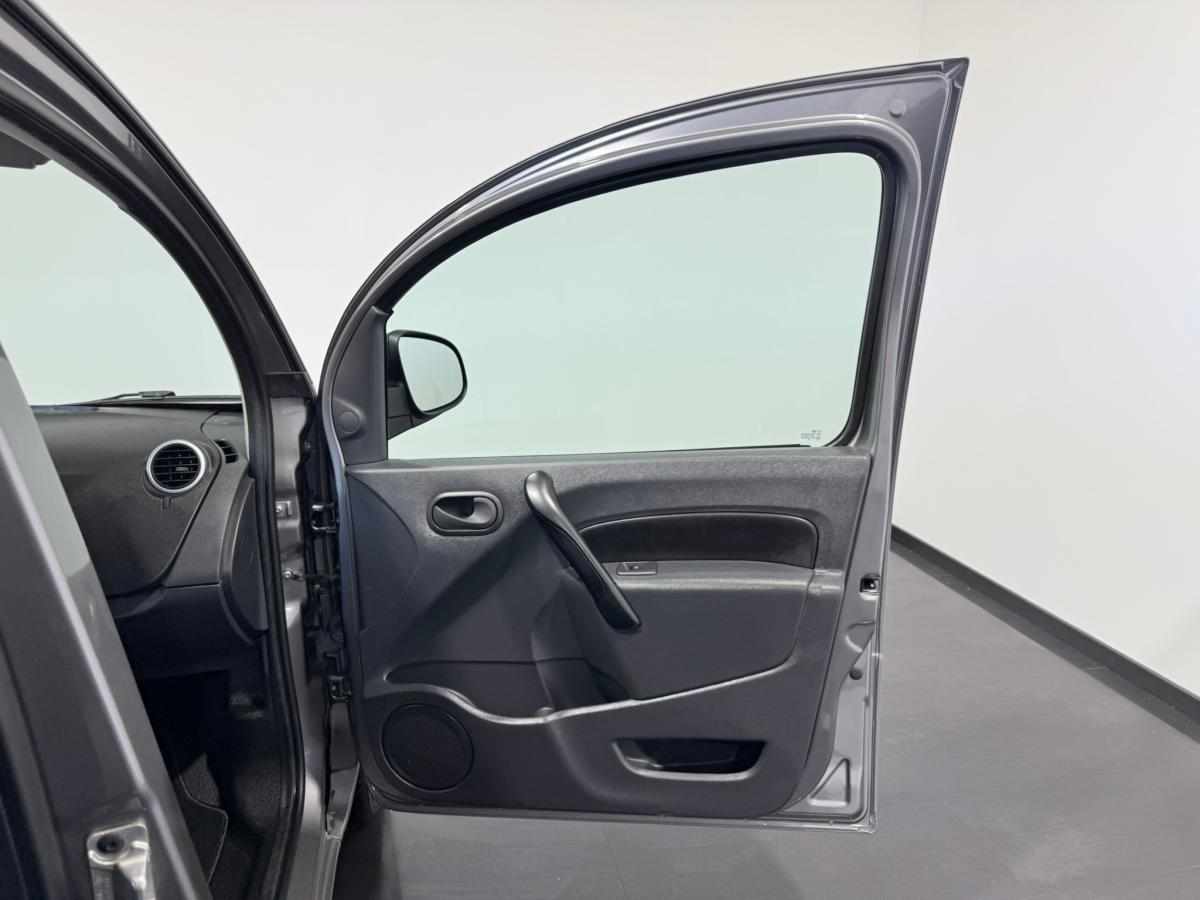 renault-kangoo-22-kwh-2018-eletrico