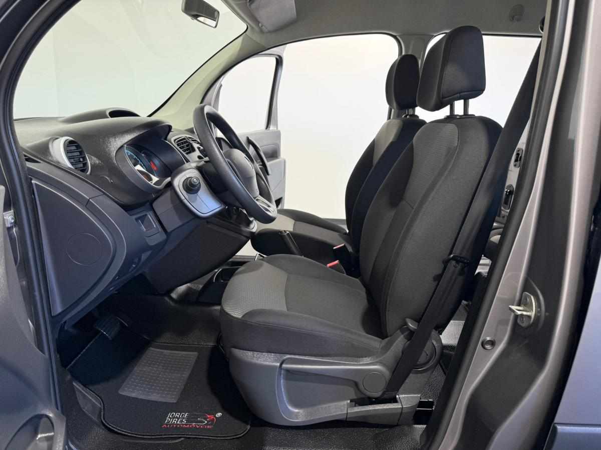 renault-kangoo-22-kwh-2018-eletrico