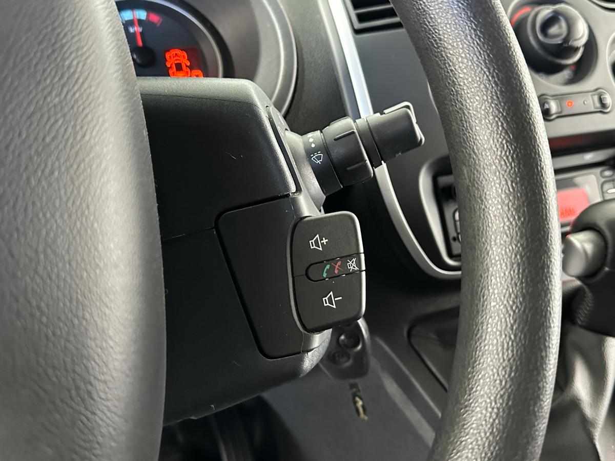 renault-kangoo-22-kwh-2020-eletrico