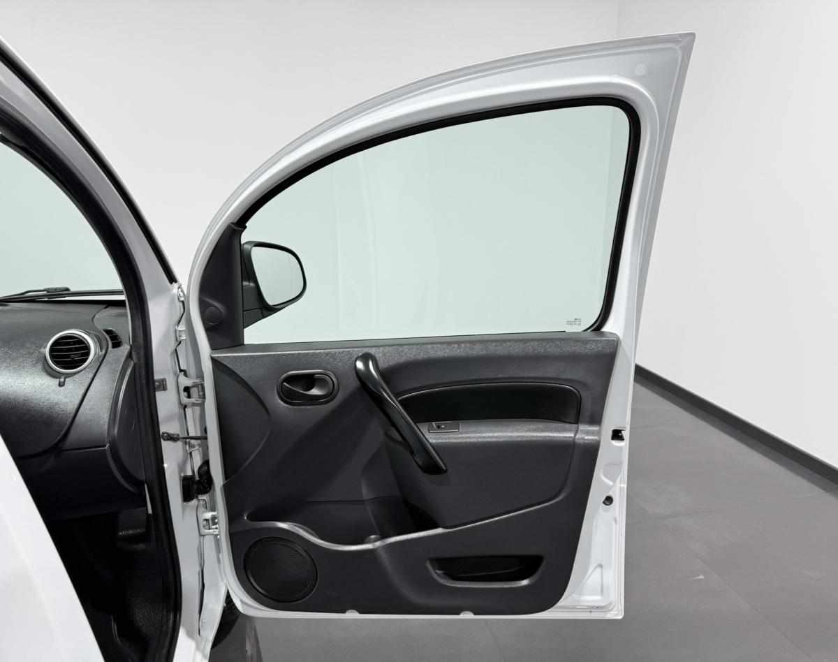 renault-kangoo-22-kwh-2020-eletrico