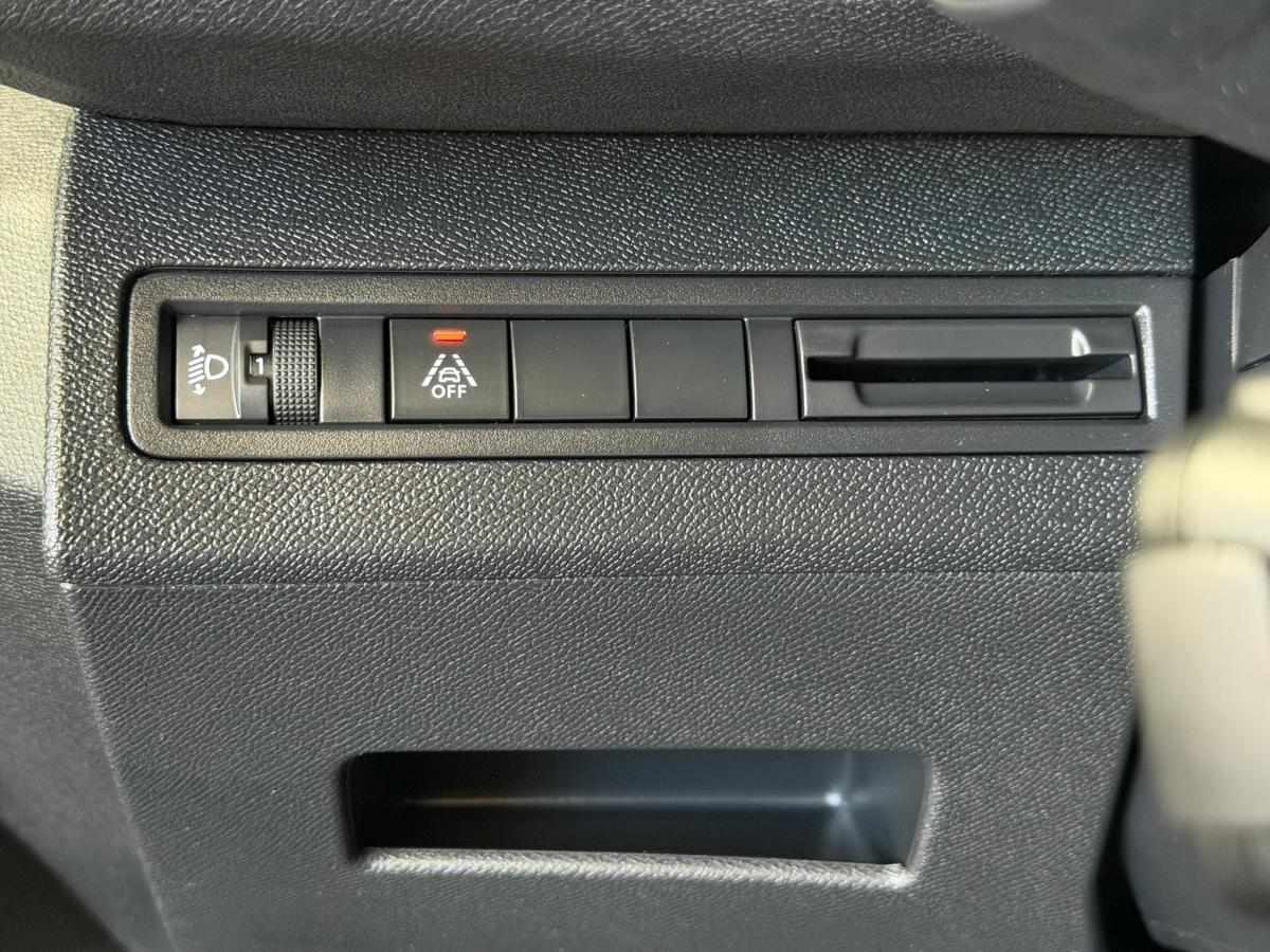 peugeot-3008-1-5-bluehdi-2021-diesel-1499cc