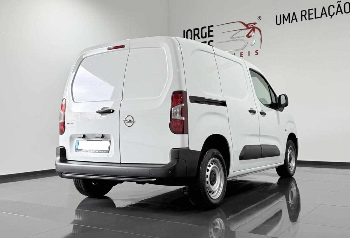 opel-combo-1-5-2021-diesel-1499cc