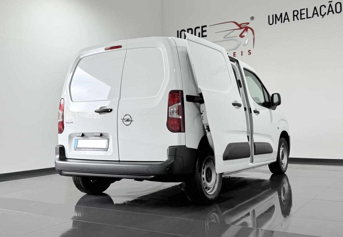 opel-combo-1-5-2021-diesel-1499cc