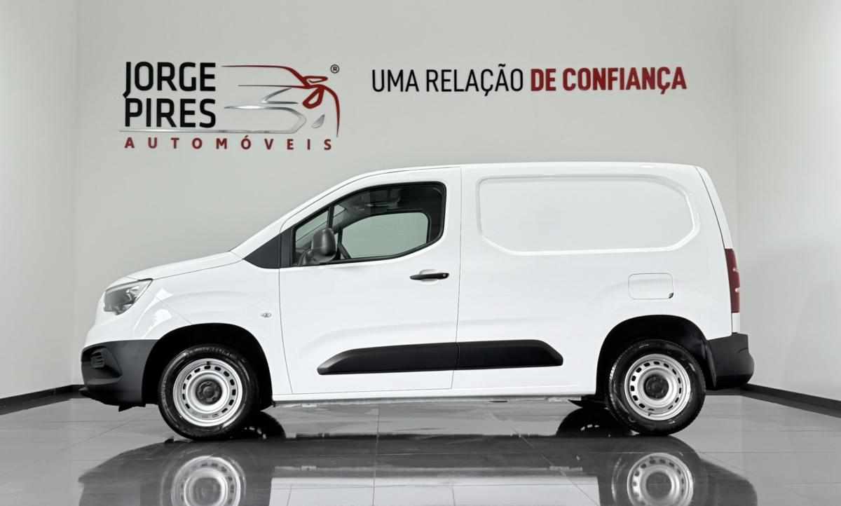 opel-combo-1-5-2021-diesel-1499cc
