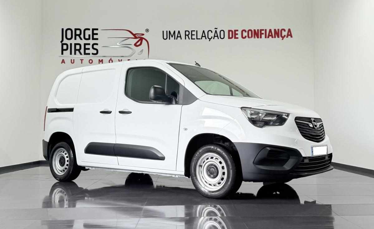 opel-combo-1-5-2021-diesel-1499cc