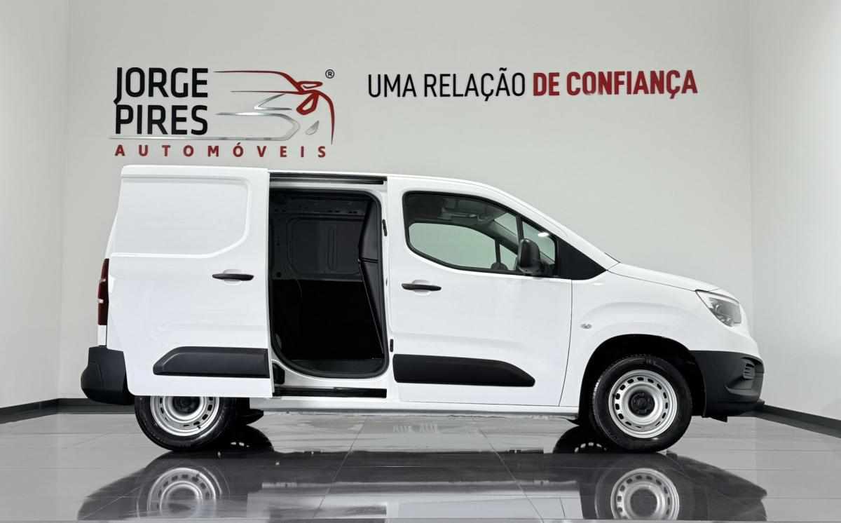 opel-combo-1-5-2021-diesel-1499cc
