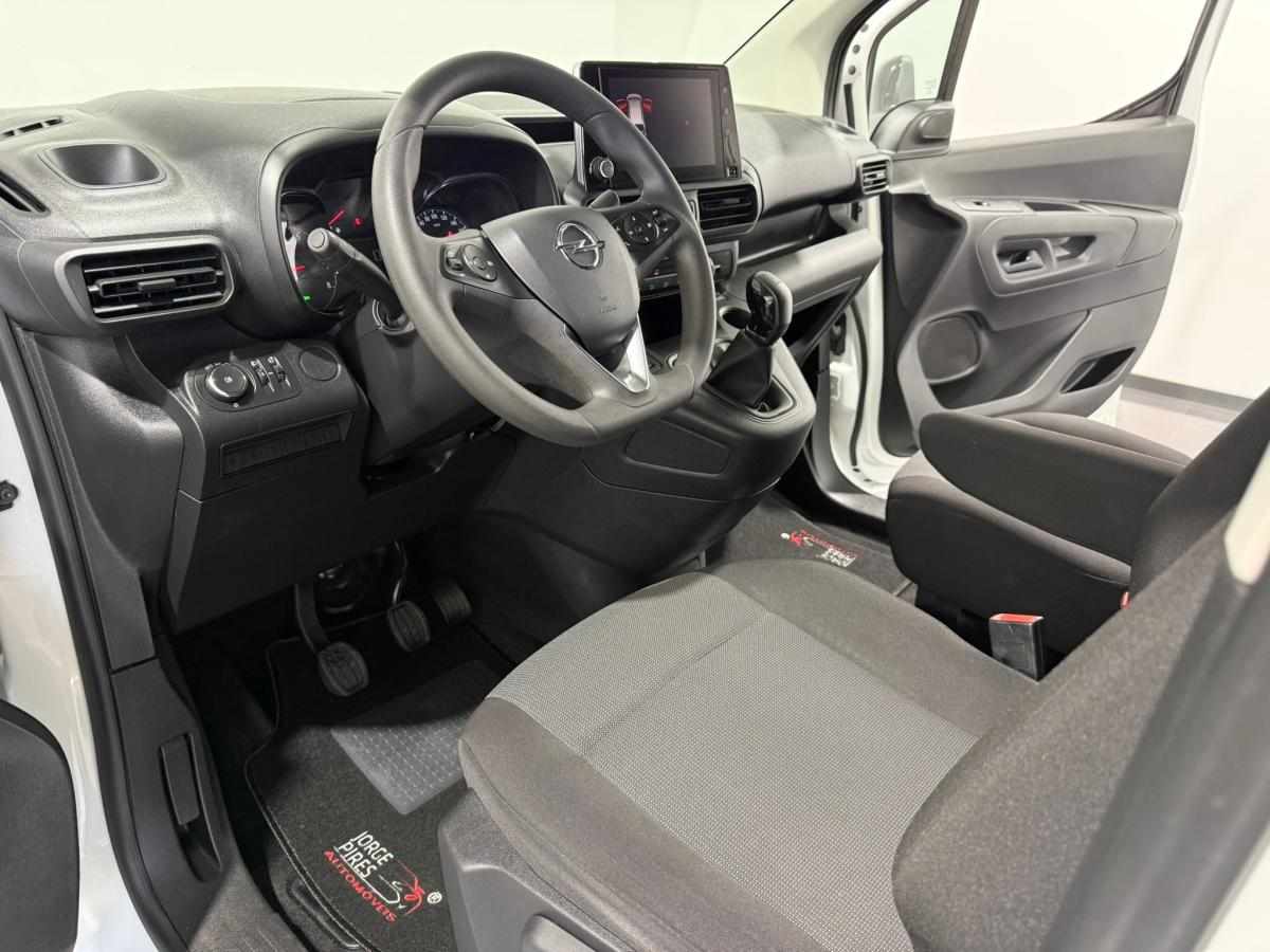 opel-combo-1-5-2021-diesel-1499cc