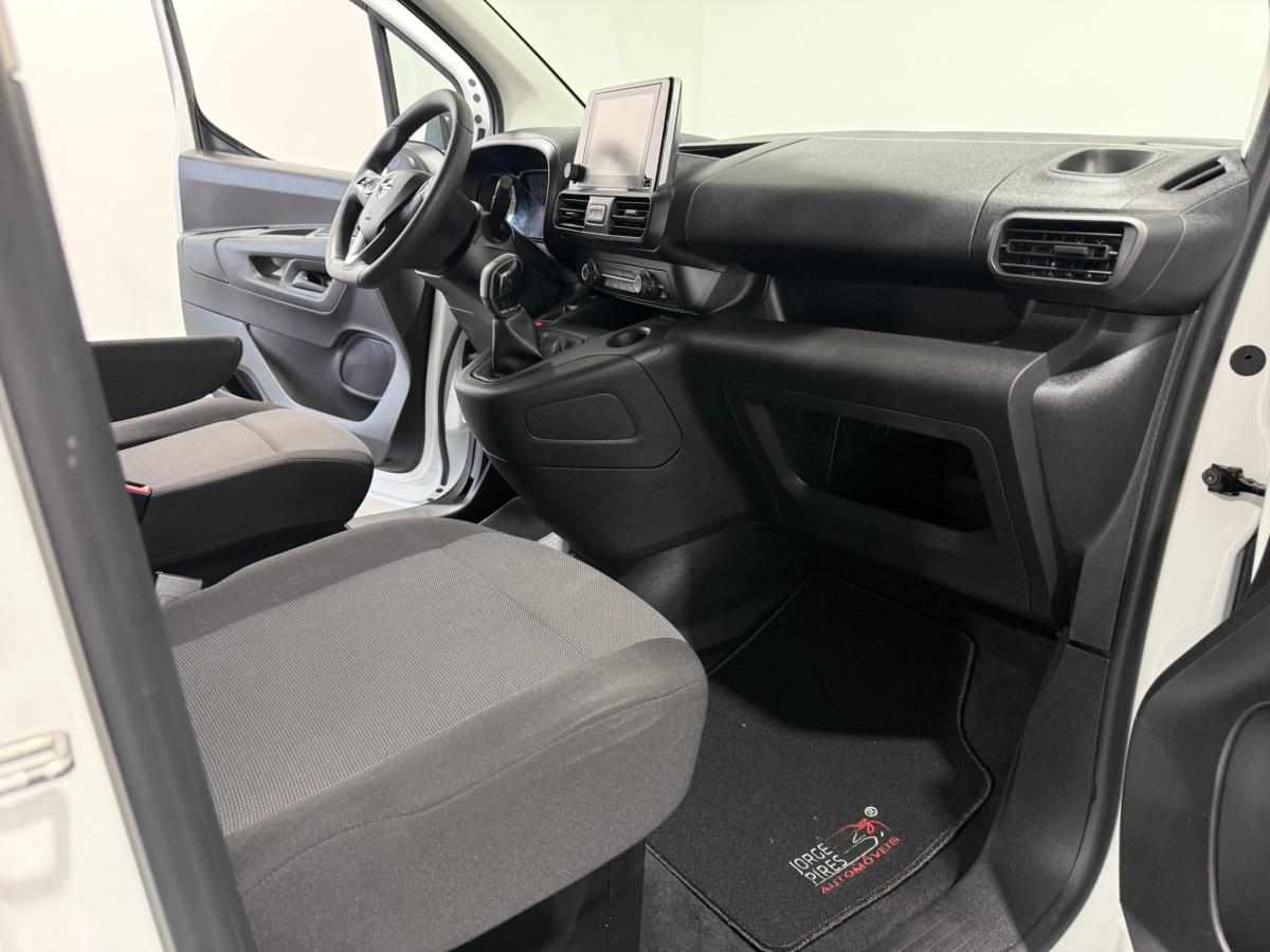 opel-combo-1-5-2021-diesel-1499cc