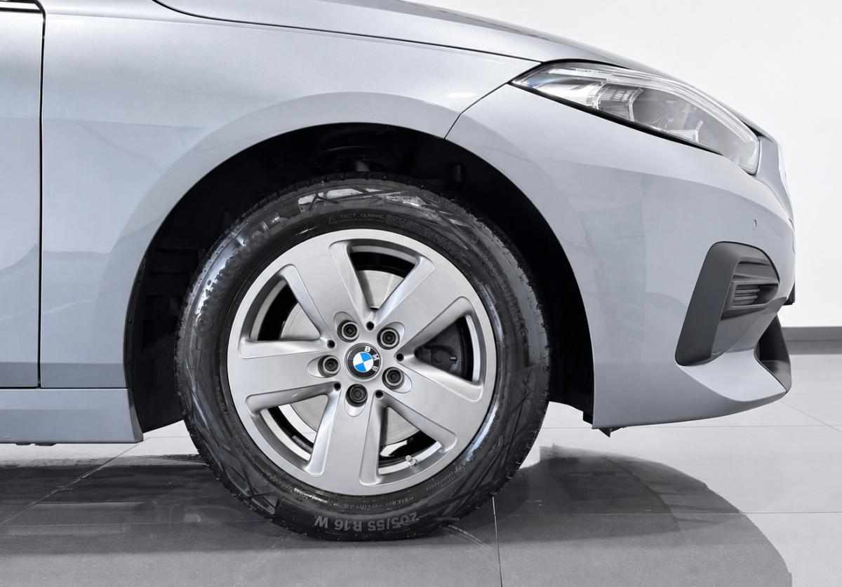 bmw-serie-2-216d-2023-diesel-1496cc